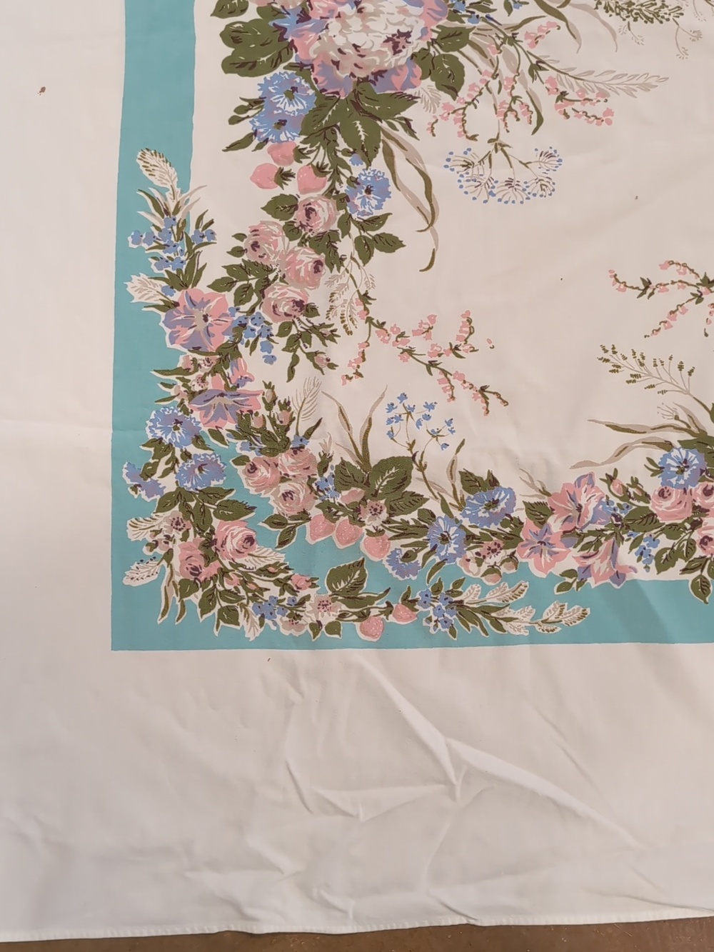 Vintage Cotton Tablecloth - Picture 2 of 4